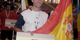 El profesor de MIT School Víctor Pérez Luque 