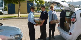 Alumnos de MIT School colaboran con la donación de libros